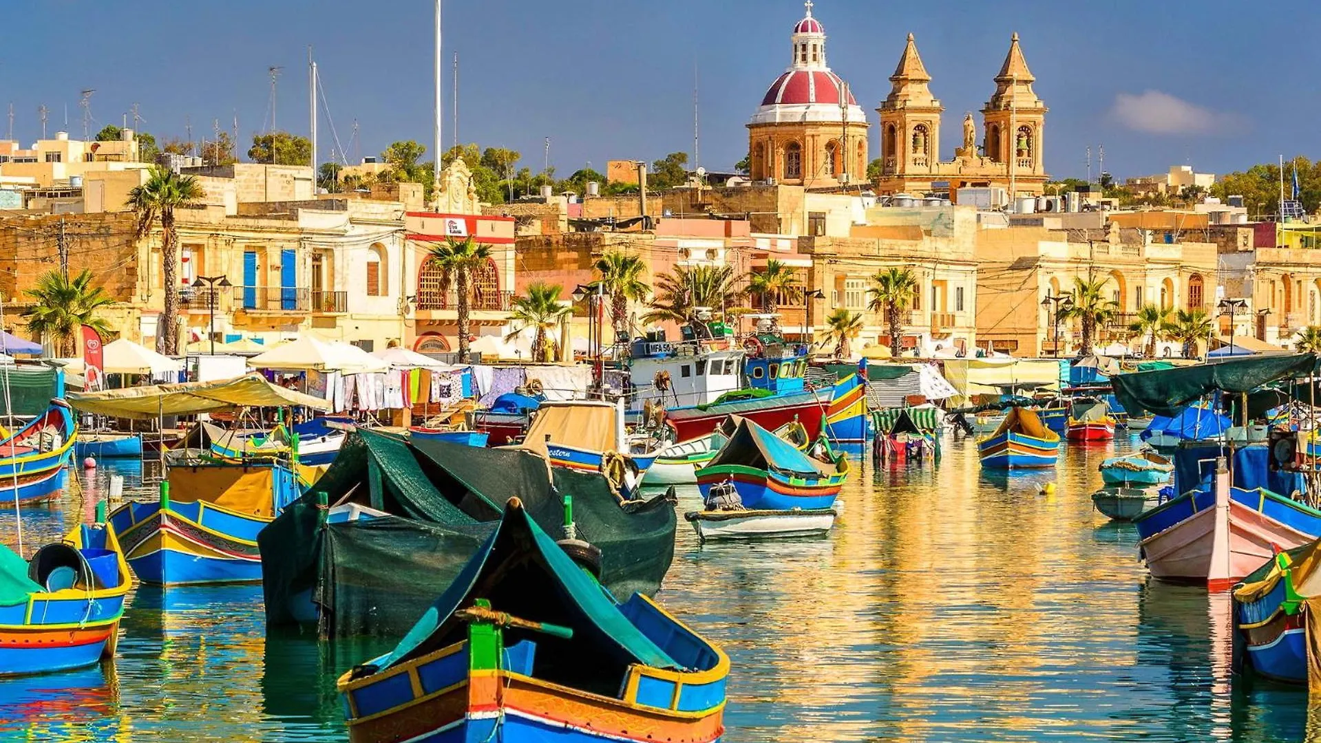 Premier Seafront Living: Ultra-Luxury In Sliema Apartment