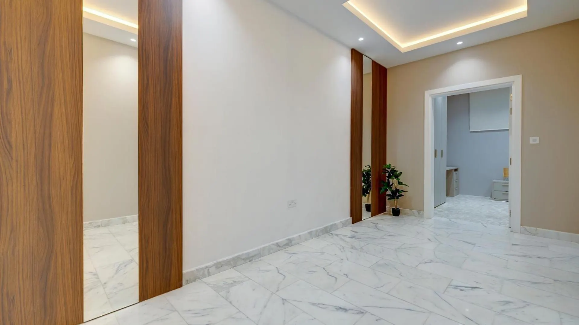 Premier Seafront Living: Ultra-Luxury In Sliema Apartment