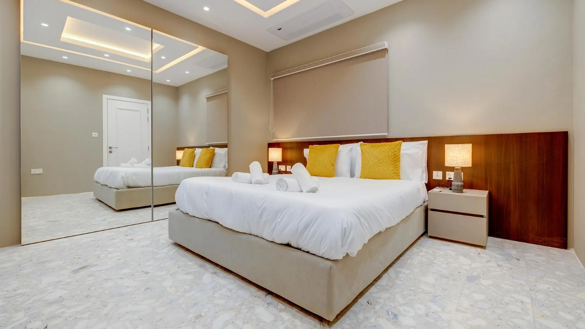 Premier Seafront Living: Ultra-Luxury In Sliema Apartment