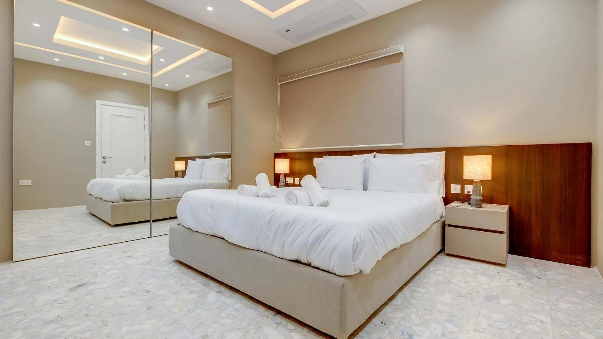 Premier Seafront Living: Ultra-Luxury In Sliema Apartment Malta