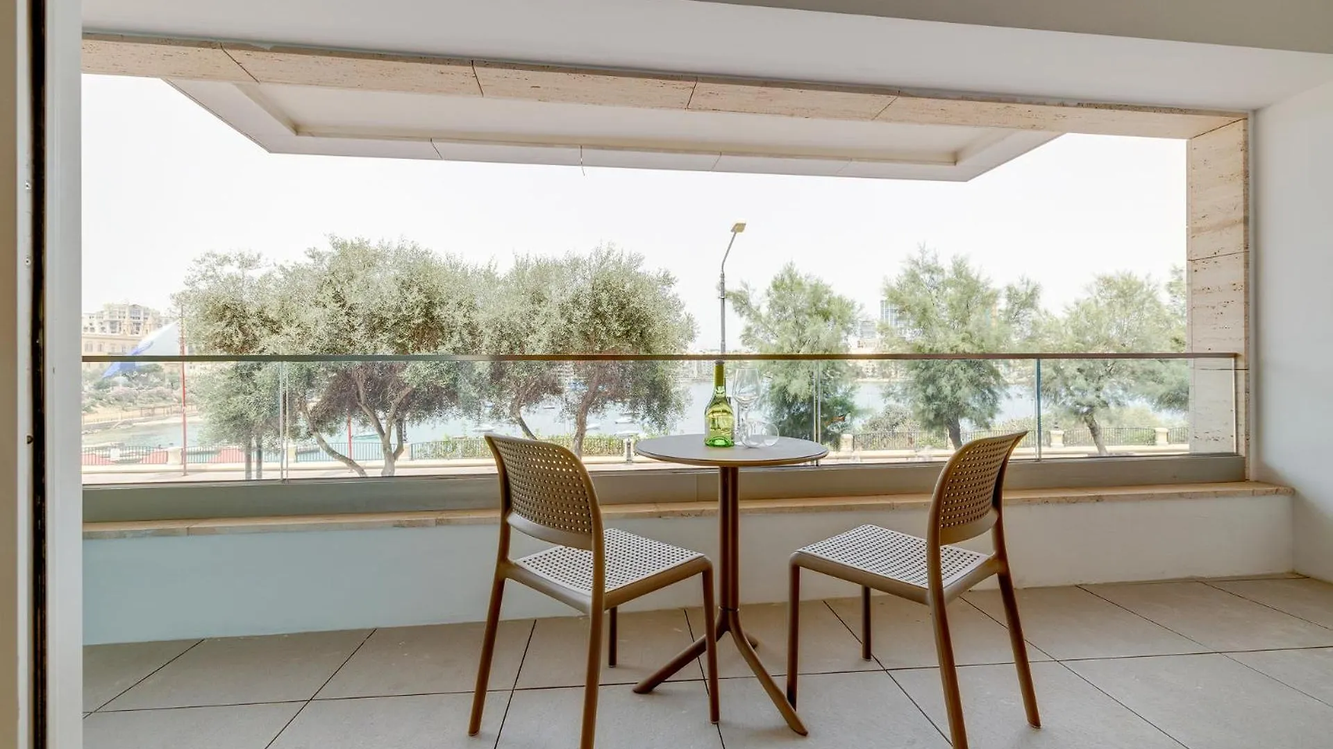 Premier Seafront Living: Ultra-Luxury In Sliema Apartment